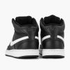 Nike Schwarzer Court Vision Mid